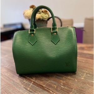 Louis Vuitton Green Speedy Bag 💚